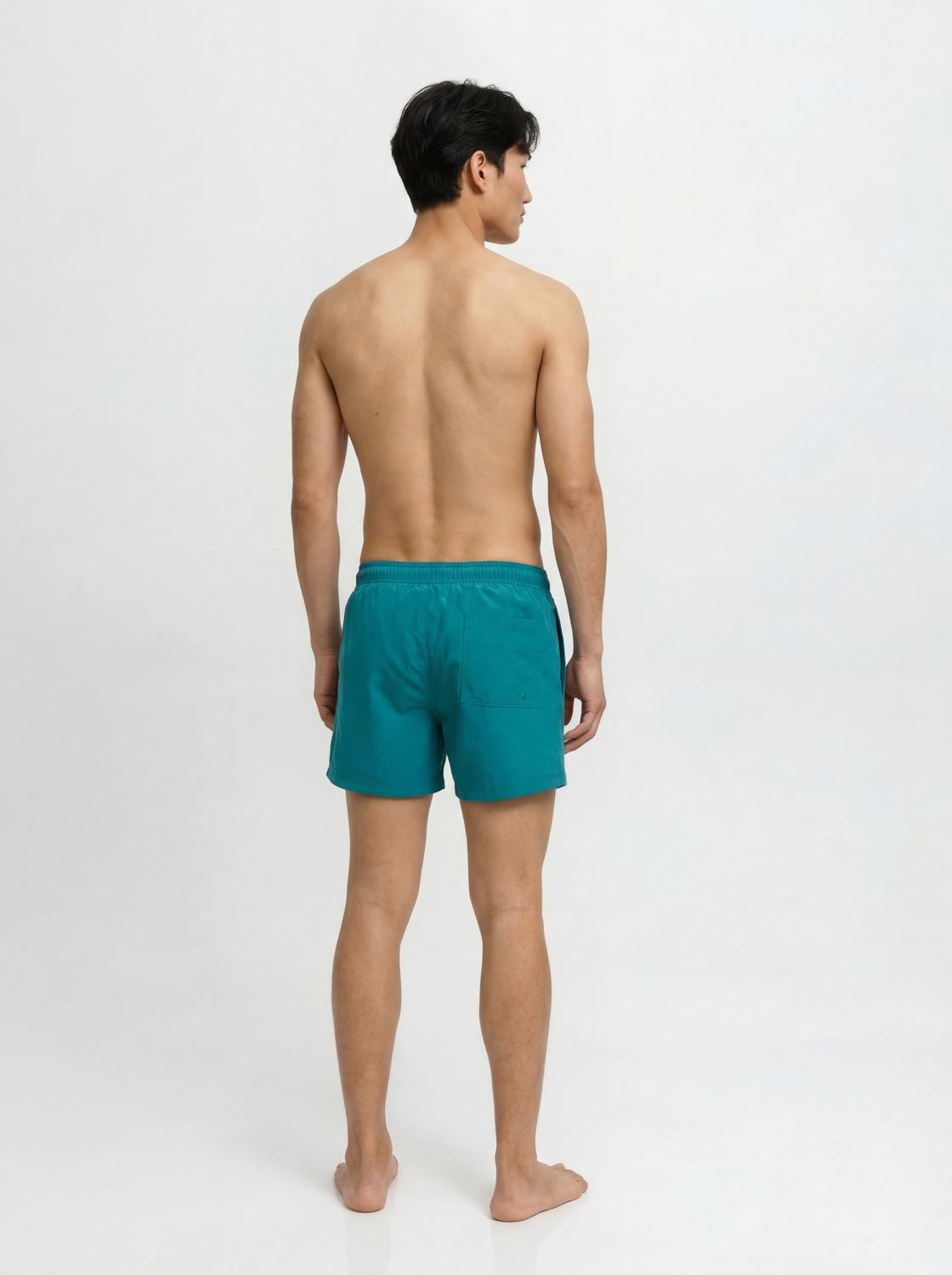 model_shot-back